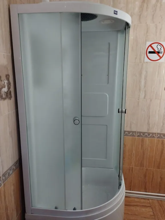 Полулюкс 2-местный с двуспальной кроватью + диван