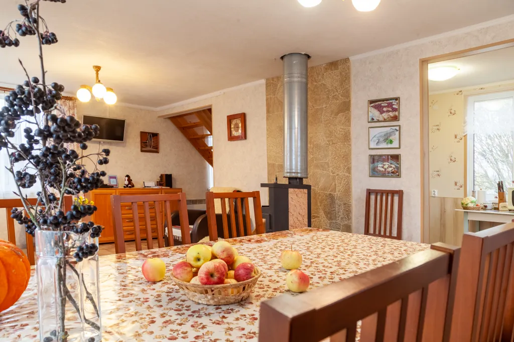 Дом на берегу реки