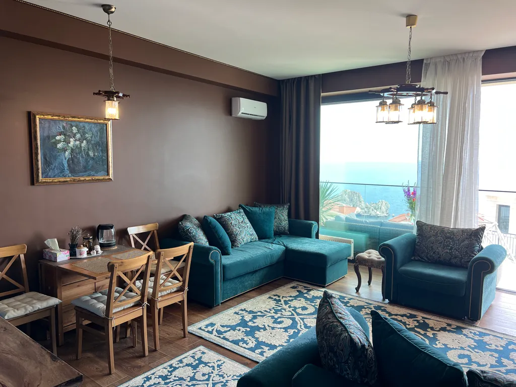 Квартира с прекрасным видом на море и скалы Адалары