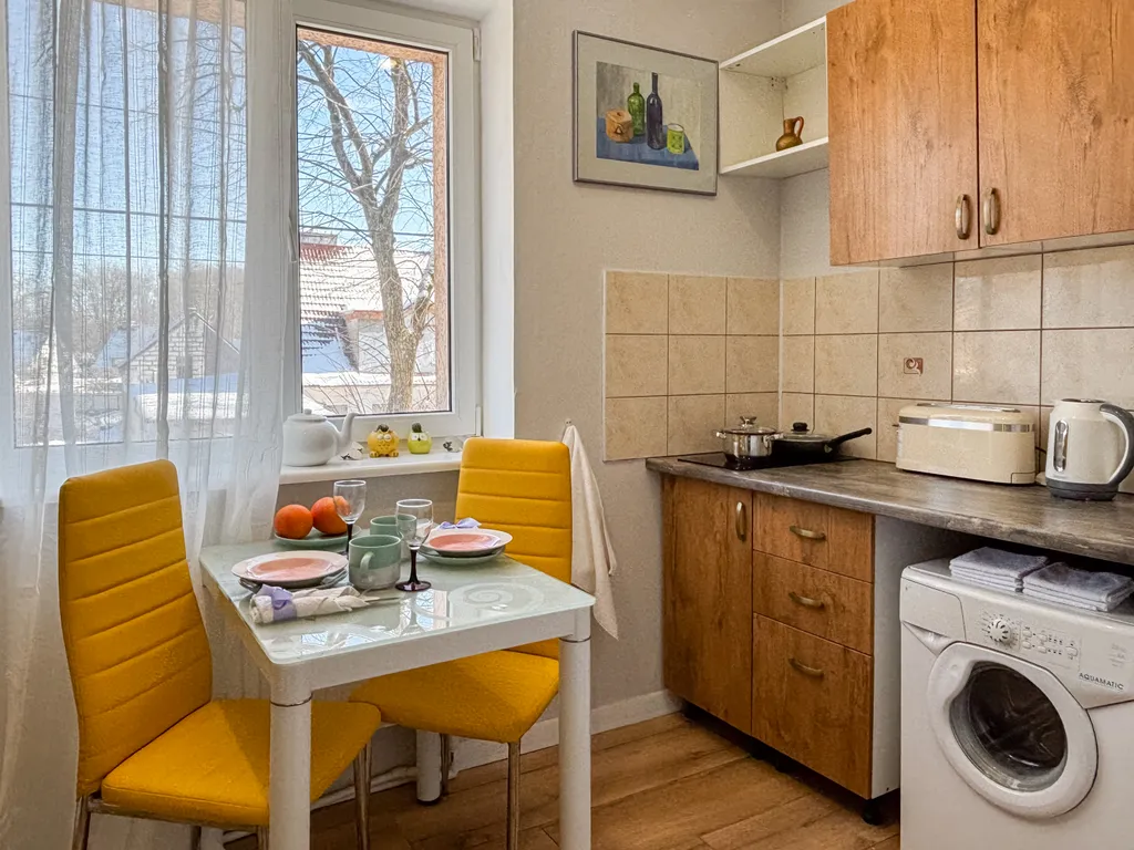 Квартира художника, 7 минут до пляжа, свободная парковка