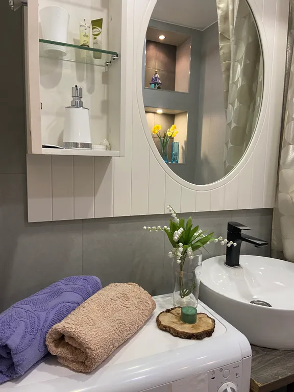 У леса, с ремонтом и 2 кроватями Переезжайте с одним чемоданом!