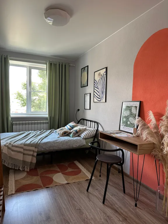 Двухкомнатная квартира над кофейней в центре Валдая