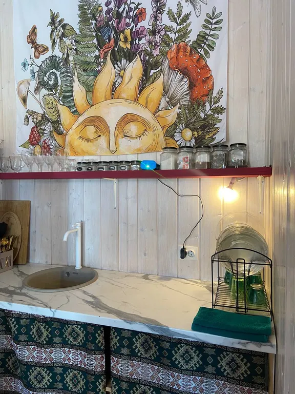 Дом у берёзы с баней в тихом месте возле леса и реки