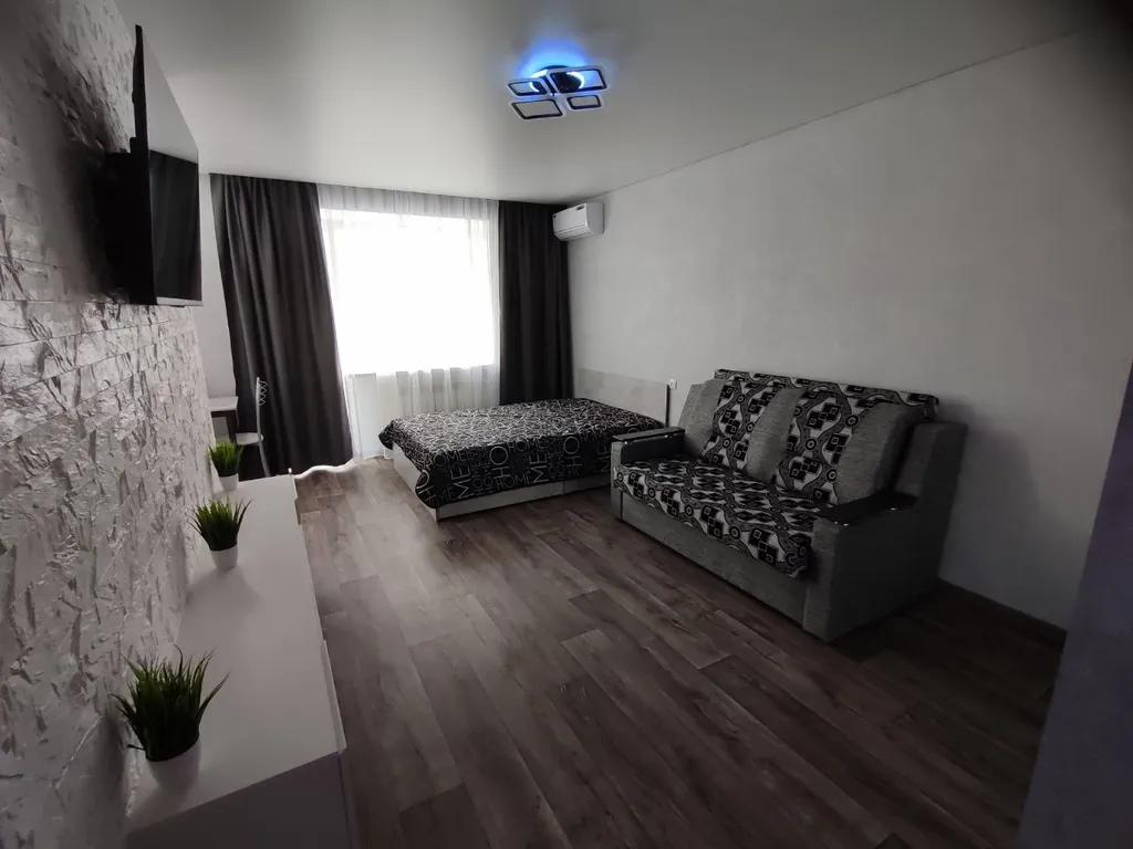 1-комнатная Квартира — аренда посуточно в Шахты