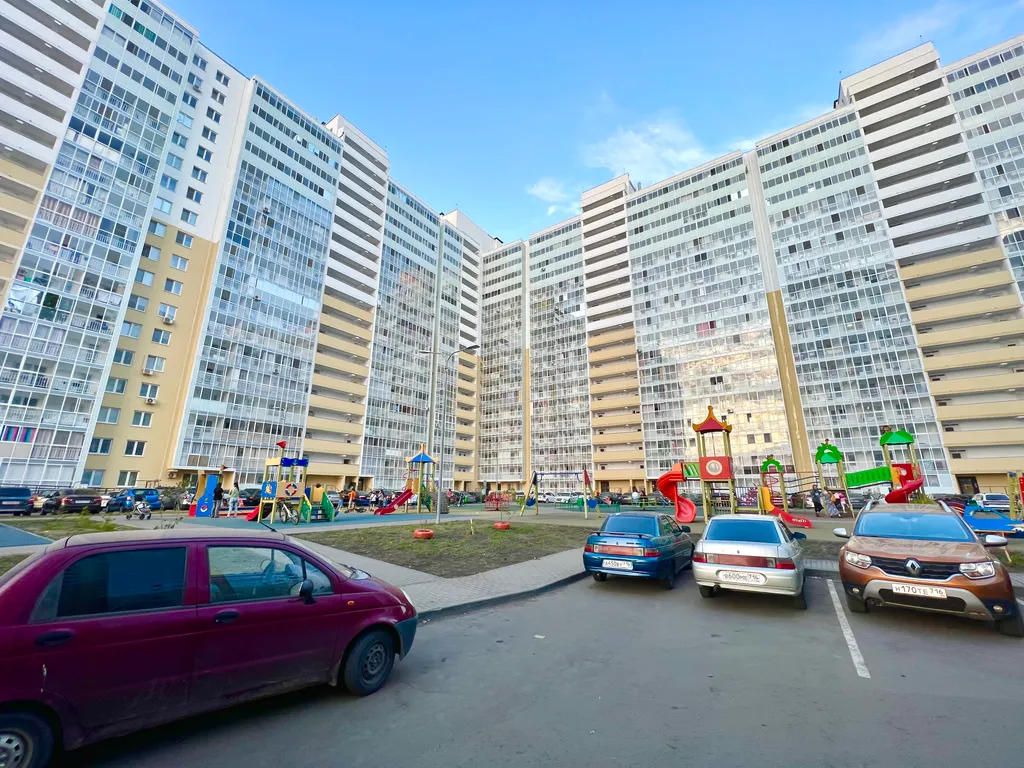 Студия с видом на Каму