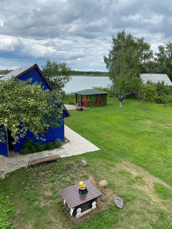 Усадьба Новятка на берегу озера