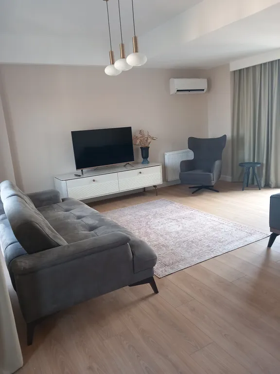 Видовая квартира с террасой в центре