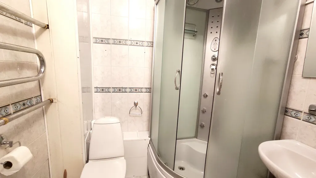 Большая квартира на 6-7 человек с камином и детской в самом центре