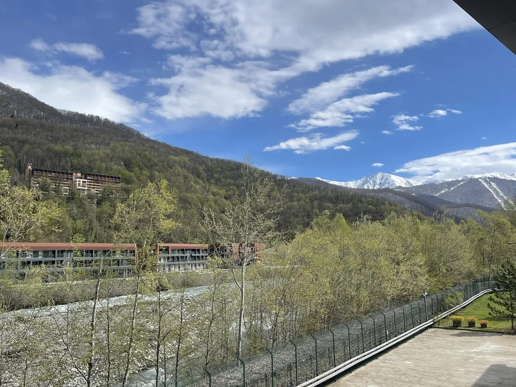 Апартамент райдера с видом на горы