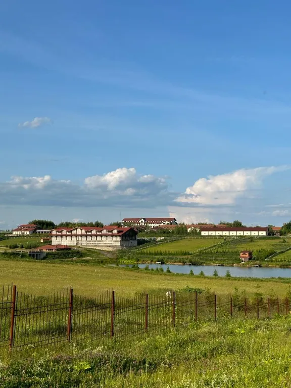 Коттедж Дом с террасой на берегу реки — Логиново