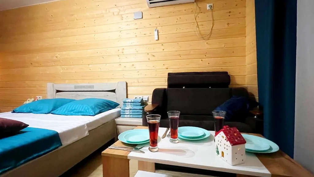 Коттедж 4-х местный домик с кухней — Анапа