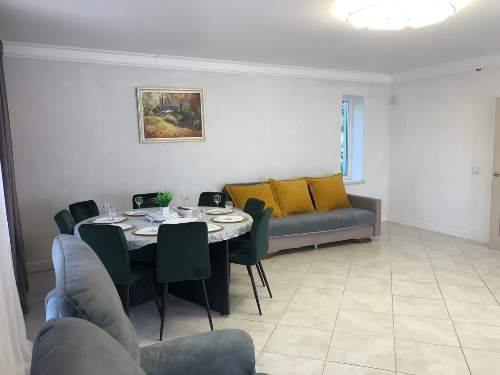 Дом в черте города в тихом дачном обществе