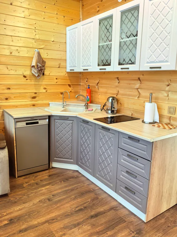 Дом на берегу Ладоги с песчаным пляжем, баня с купелью