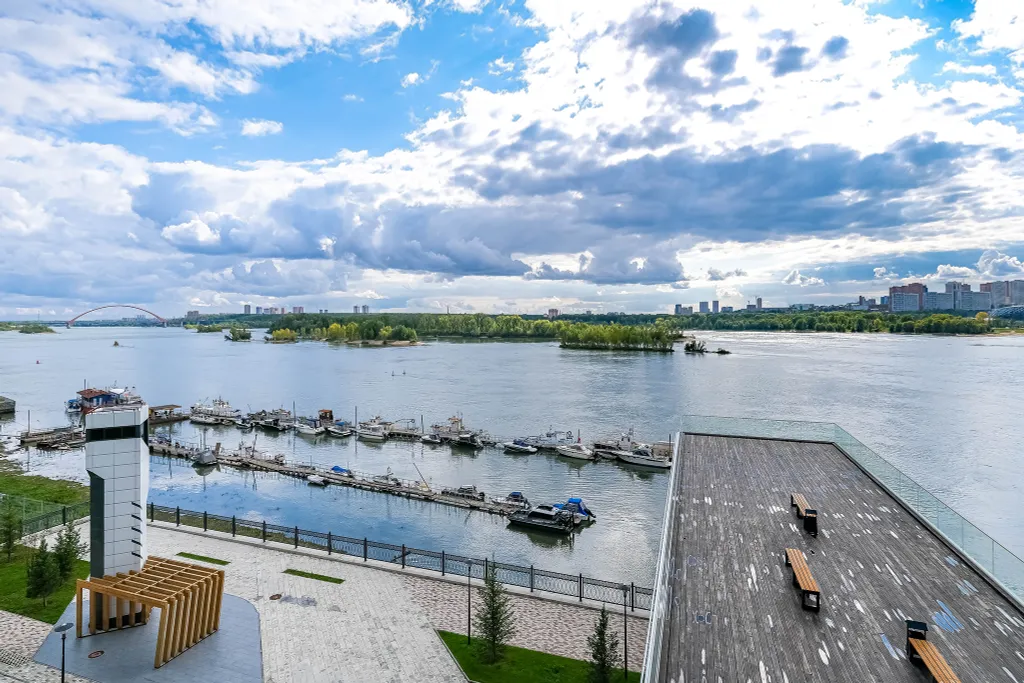 Апартаменты Бриз с потрясающим видом на Обь