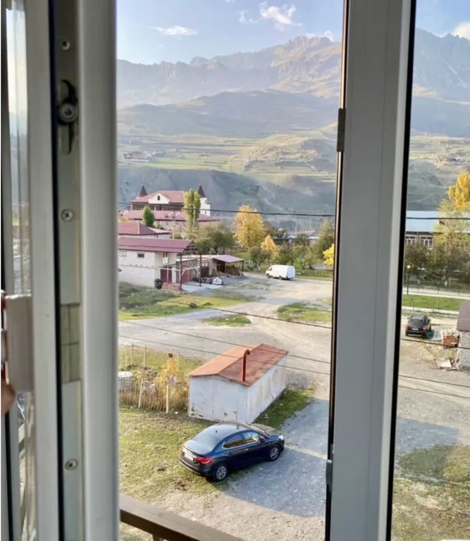 Уютная квартира в Фиагдоне с видом на горы