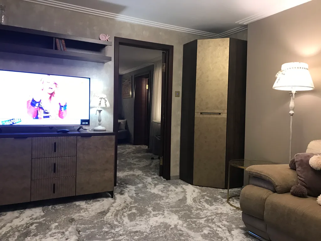 Уютный дом на набережной