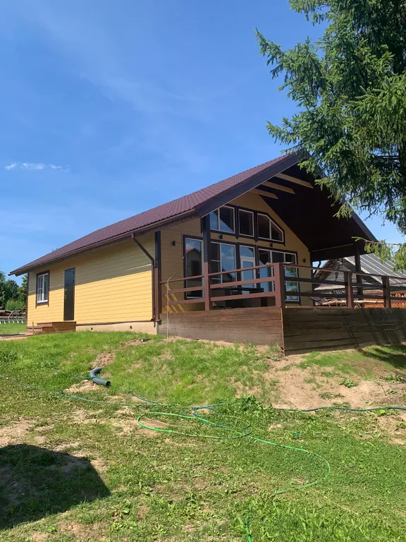 Коттедж с большой террасой на берегу Селигера — аренда посуточно в Могилево