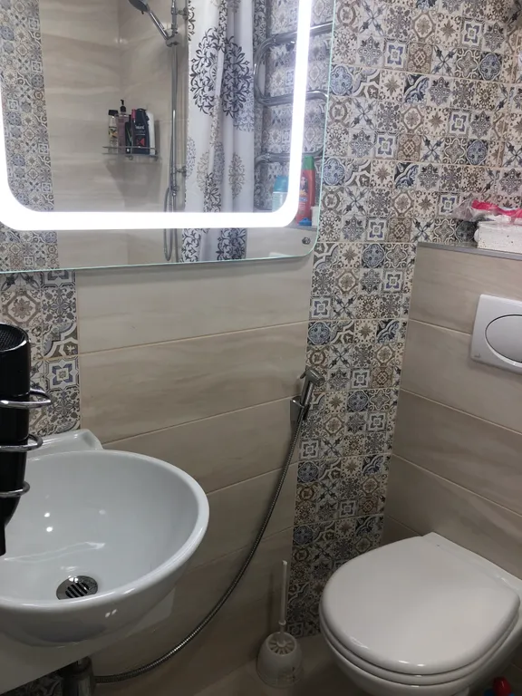 Трёхкомнатная с евро ремонтом