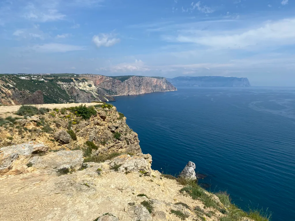 Квартира Апартаменты на мыс Фиоленте с видом на горы и рассвет — Севастополь