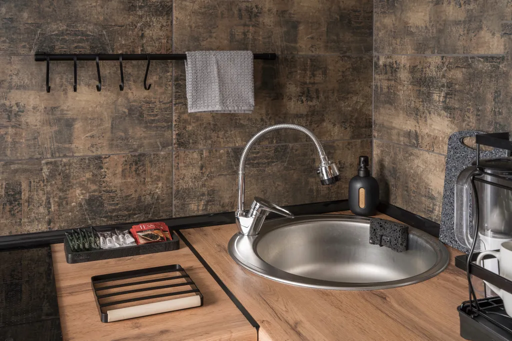 Красивая двухкомнатная квартира формата Евро рядом с набережной пруда