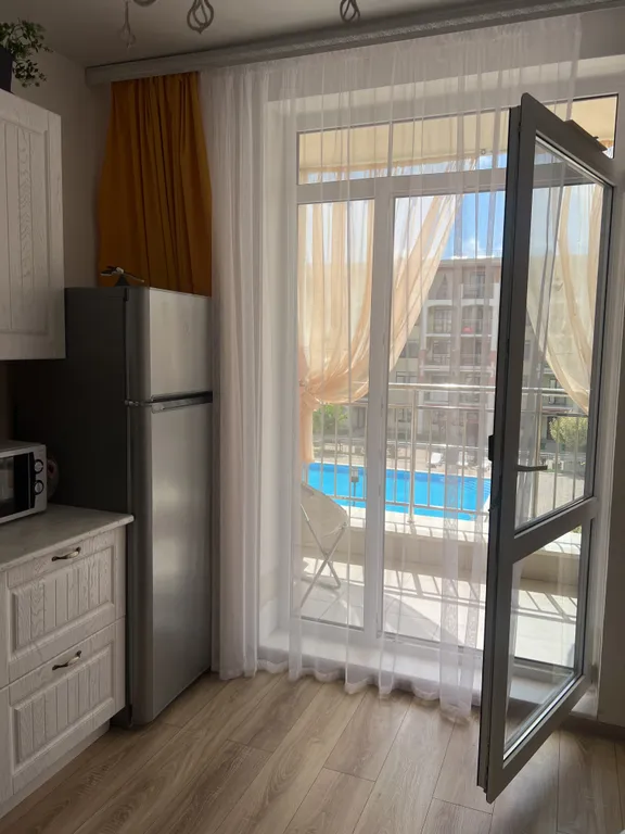 2к квартира с видом на бассейн ЖК «Кипарис»