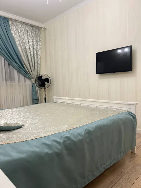 Дом с бассейном и бильярдом