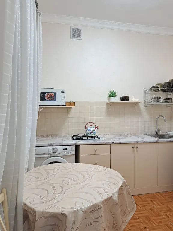 Двухкомнаткая квартира на второй линии от набережной