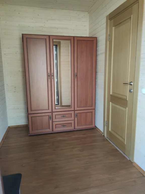 Дом на берегу озера