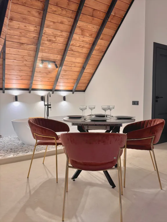 Уютный дом Elovoye в сердце леса с уличным спа-бассейном