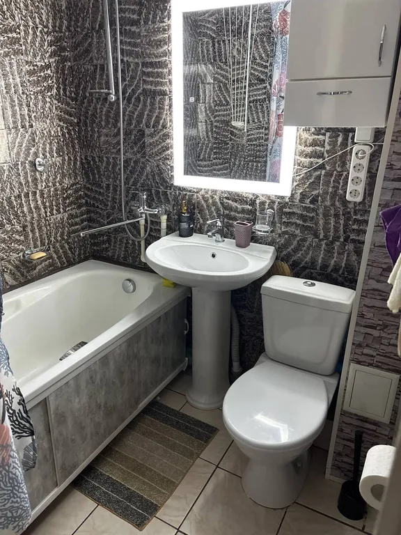 Квартира 1-комнатная Квартира — Кировск