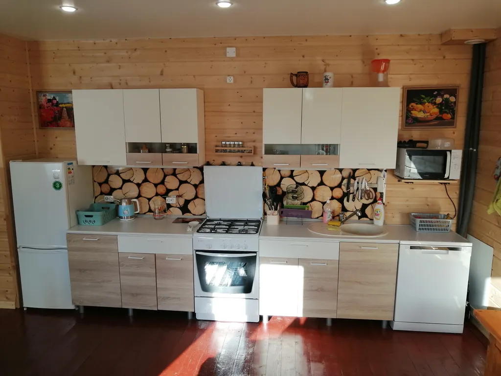 Дом на берегу реки