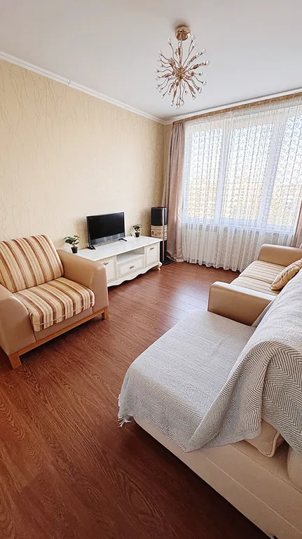 Квартира Апартаменты центр Колпино, Ижорский завод, отчетные док-ты — Колпино