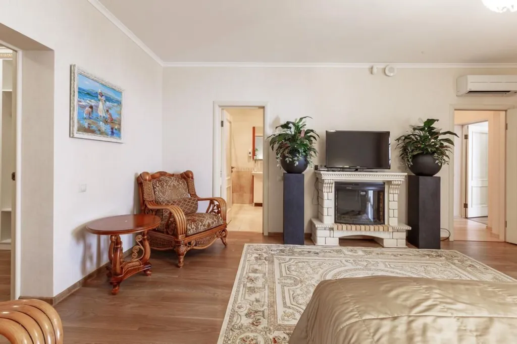 4-комнатная Квартира