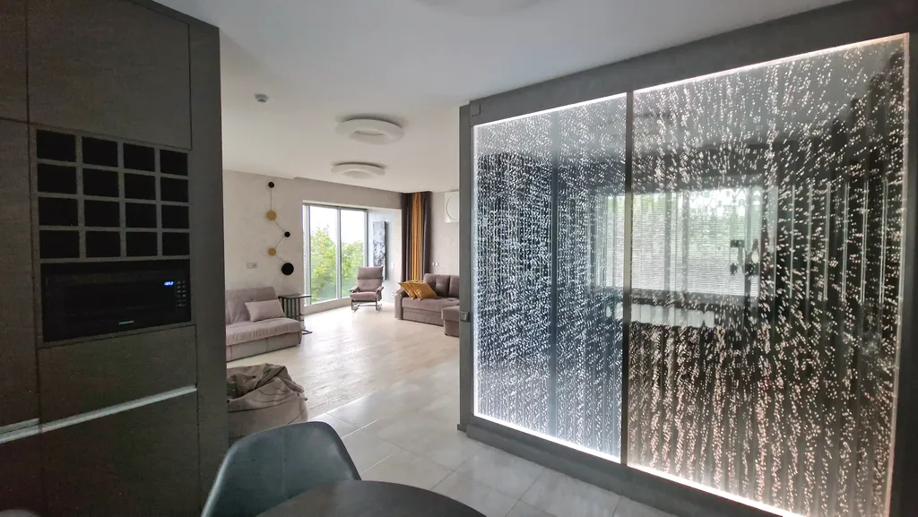 Апартамент с потрясающим видом, шумом и запахом моря