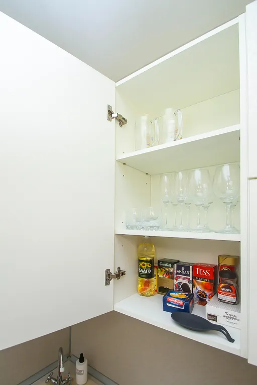 2 комнатная квартира возле тц Аура