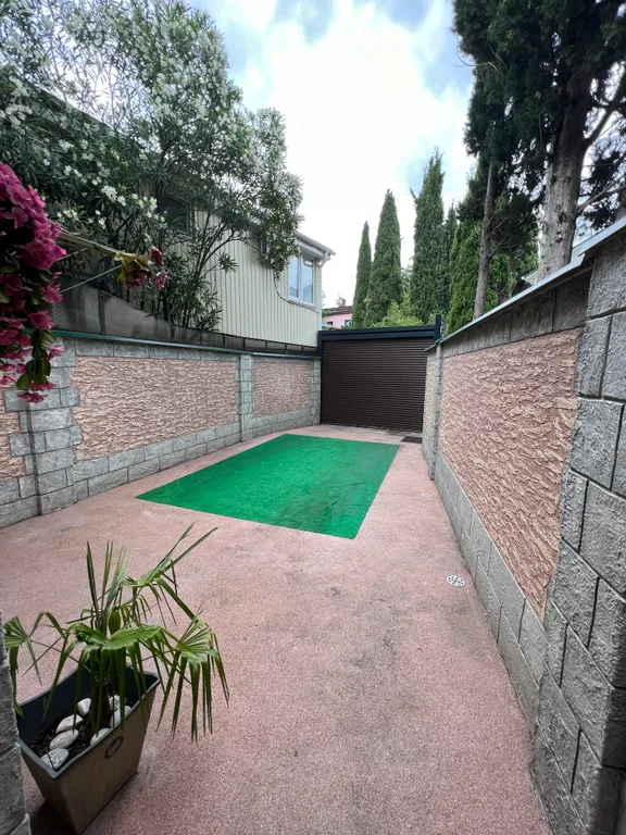 Коттедж Коттедж у моря в сердце города — Ялта