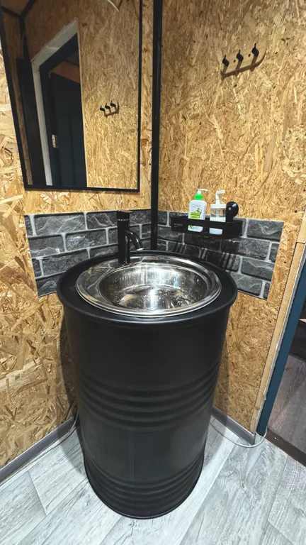 Уютный дом в черте города