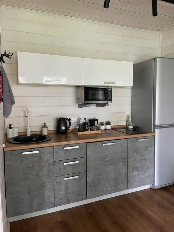 Вилла с банным чаном на берегу водоёма