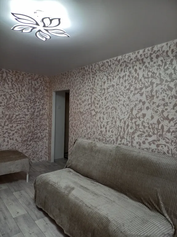 Квартира Уютная, теплая квартира в центре посёлка — Новоуральск