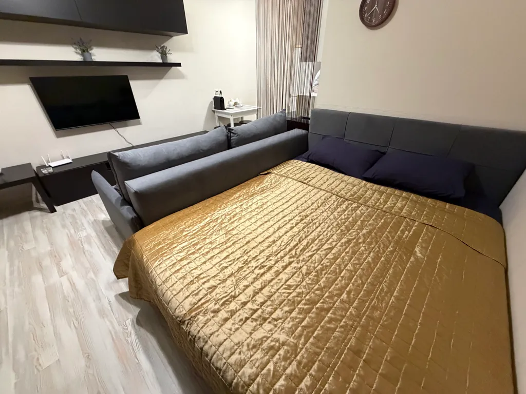 Cовременная студия с бecкoнтaктным заездом