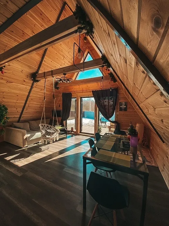 Дом А-фрейм треугольный шалаш в стиле логисты баней и купелью