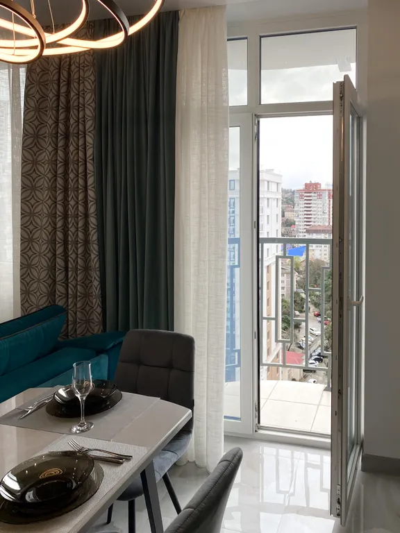 Квартира Квартира ЖК Альпийский квартал, рядом ЖД, кровать 180см, балкон, вид во двор — Сочи