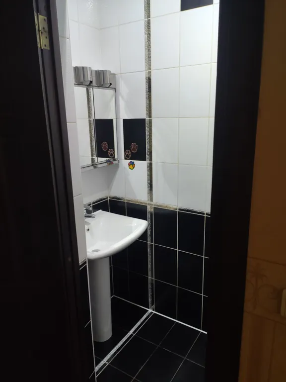 Дом в спальном районе