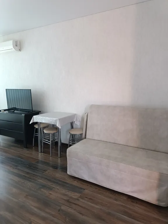 сдается коттедж 2  этажа.130 кв. м, с тремя отдельными комнатами