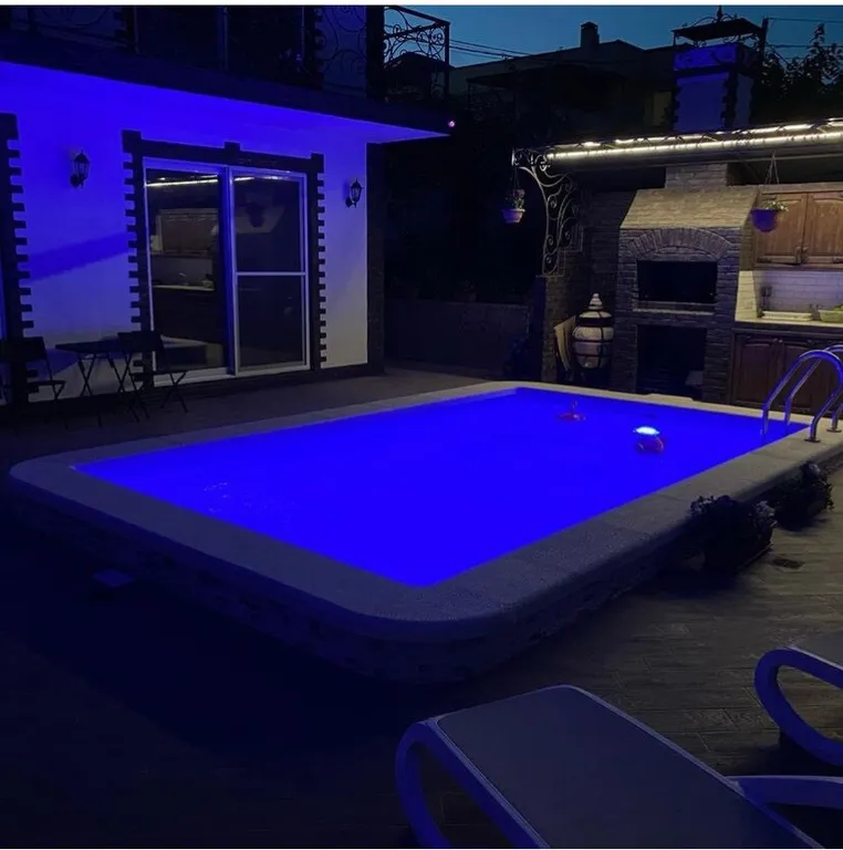 Дом в лесу с видом на море