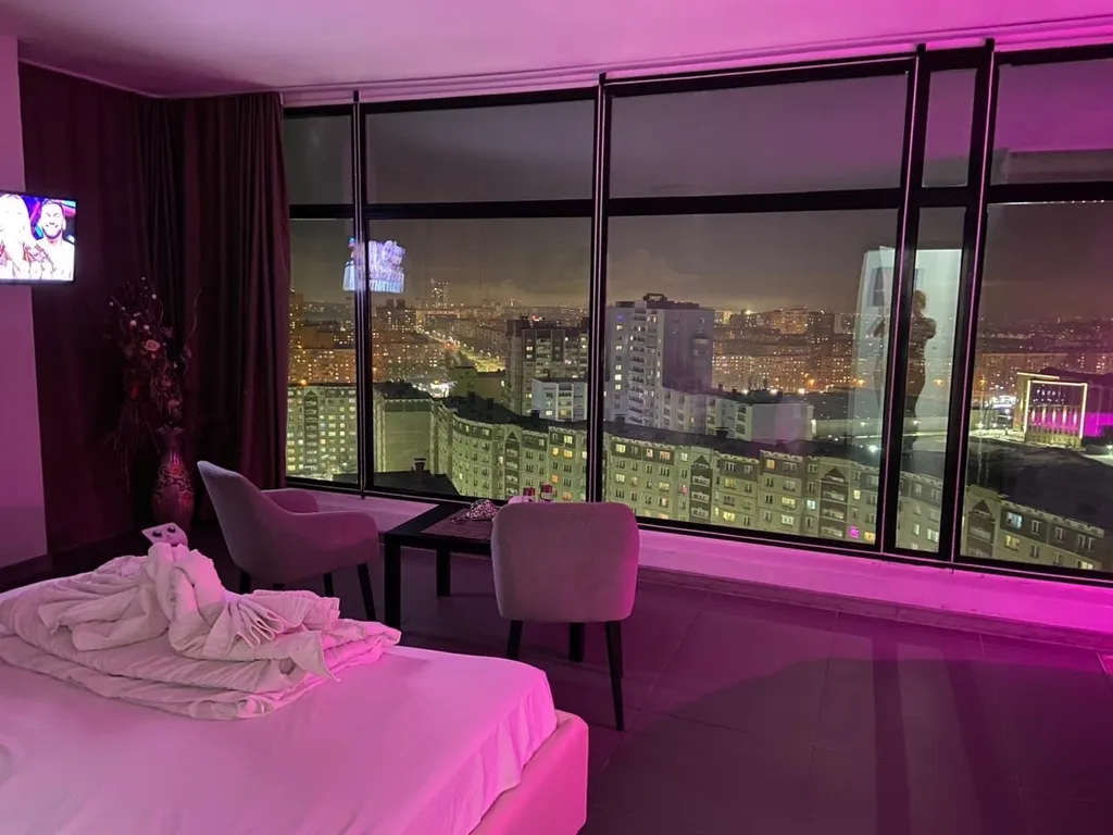 Квартира Студия с панорамными окнами и джакузи — аренда посуточно в Челябинск