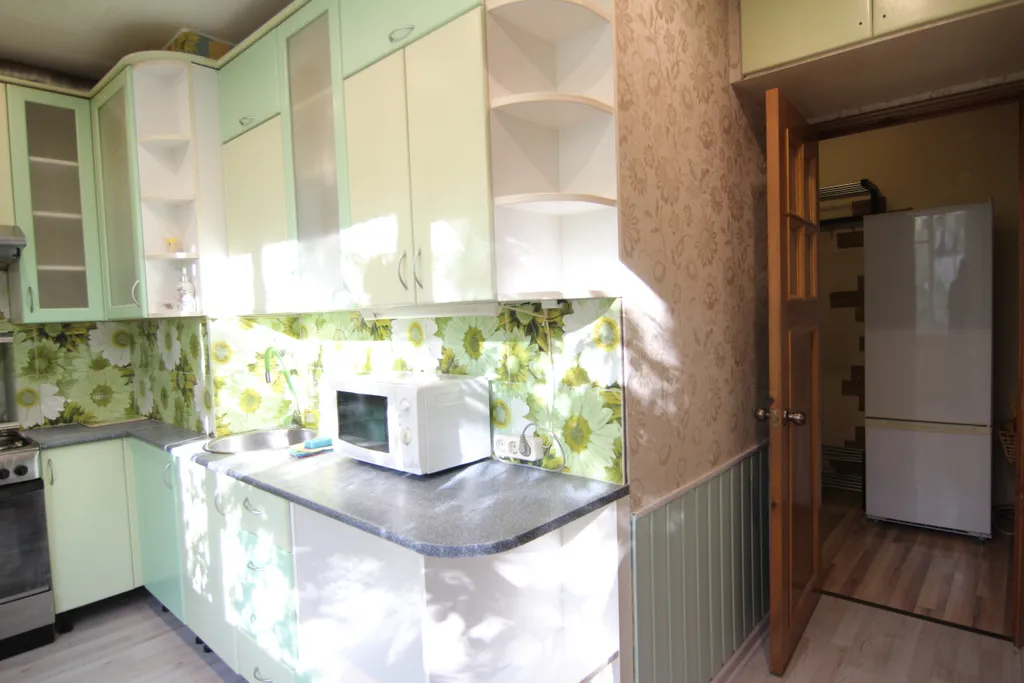 Трёхкомнатная квартира класса стандарт в спальном районе города