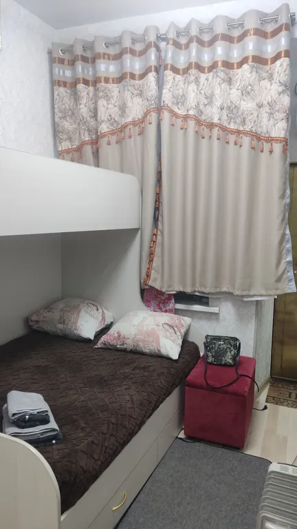 Около Нарзанной галереи и санатория Луч