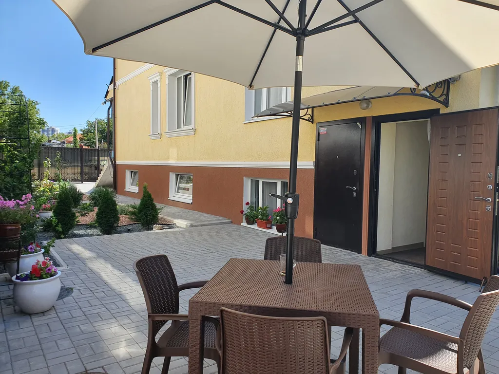 Уютная 2 комнатная квартира в центре с двориком — аренда посуточно в Симферополь