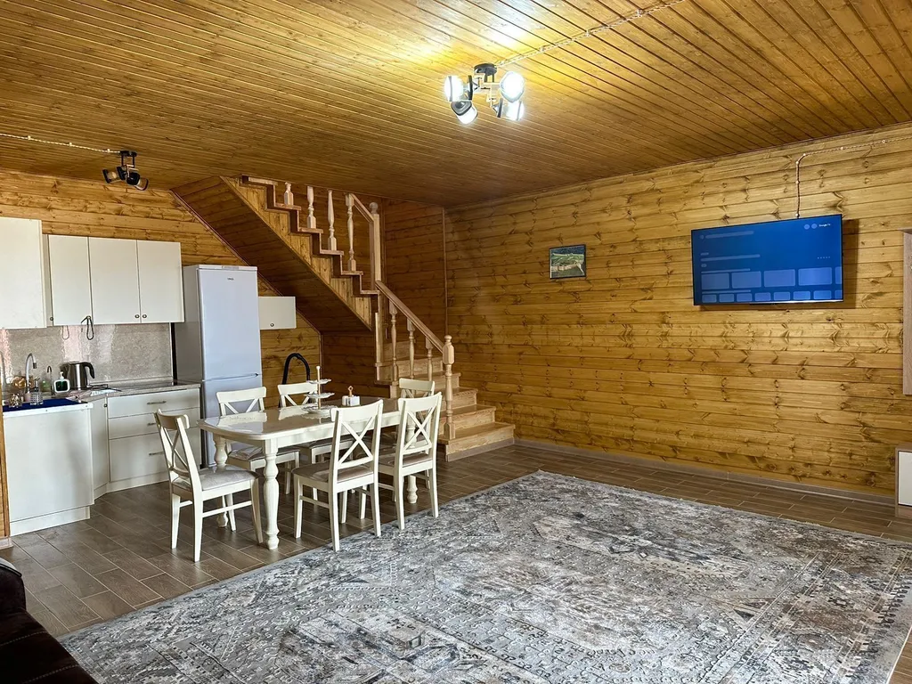 Дом на берегу Каспийского моря